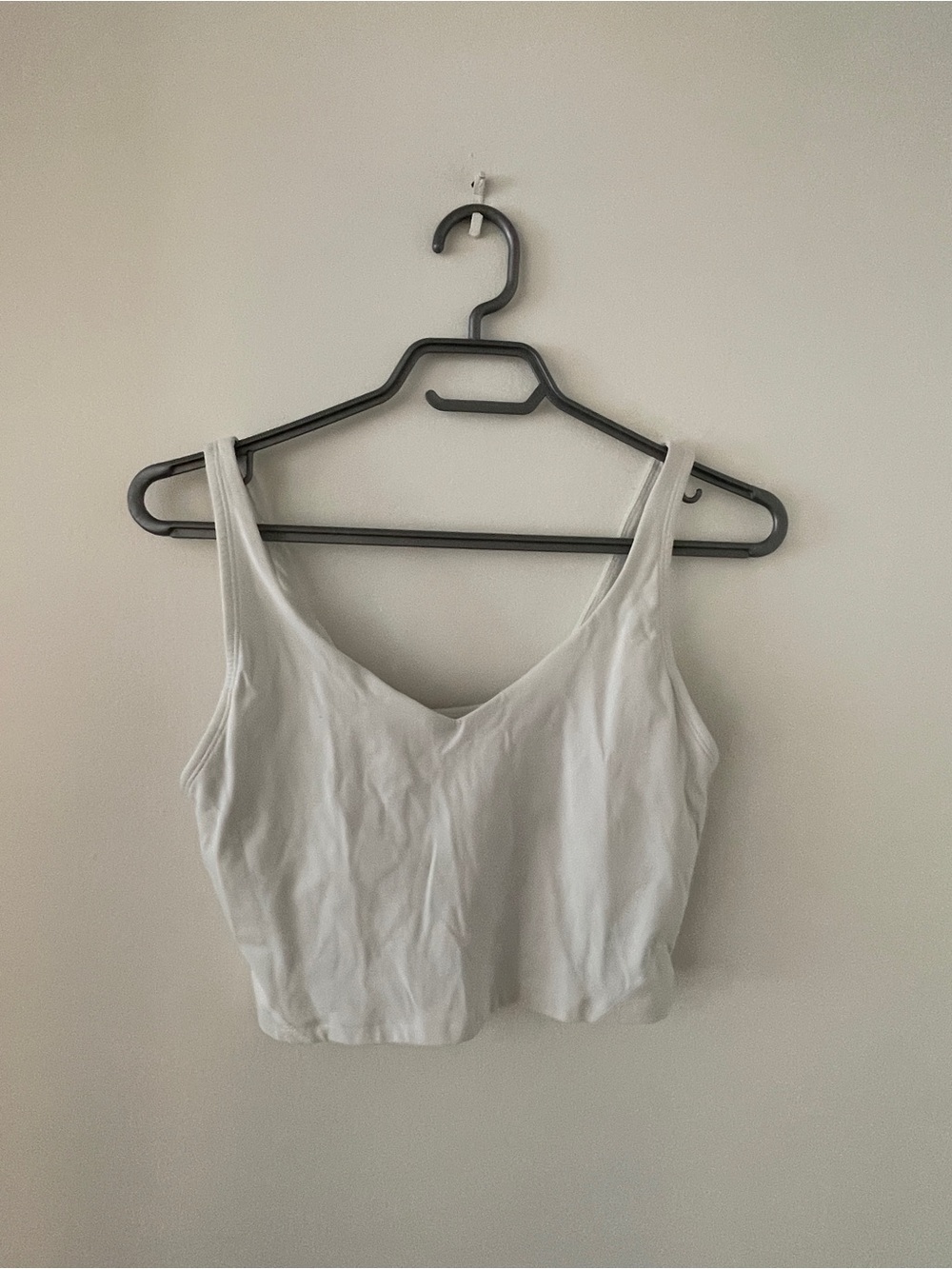 ALOWA White Cropped Tank Top